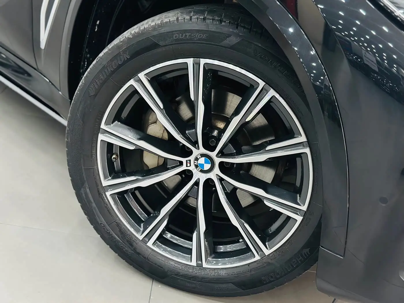 BMW X5 2023 — Photo 10/19