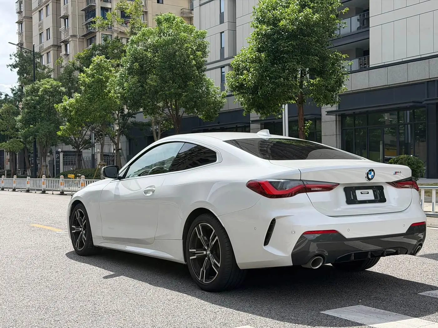 BMW 4 Series 2021 — Photo 15/18