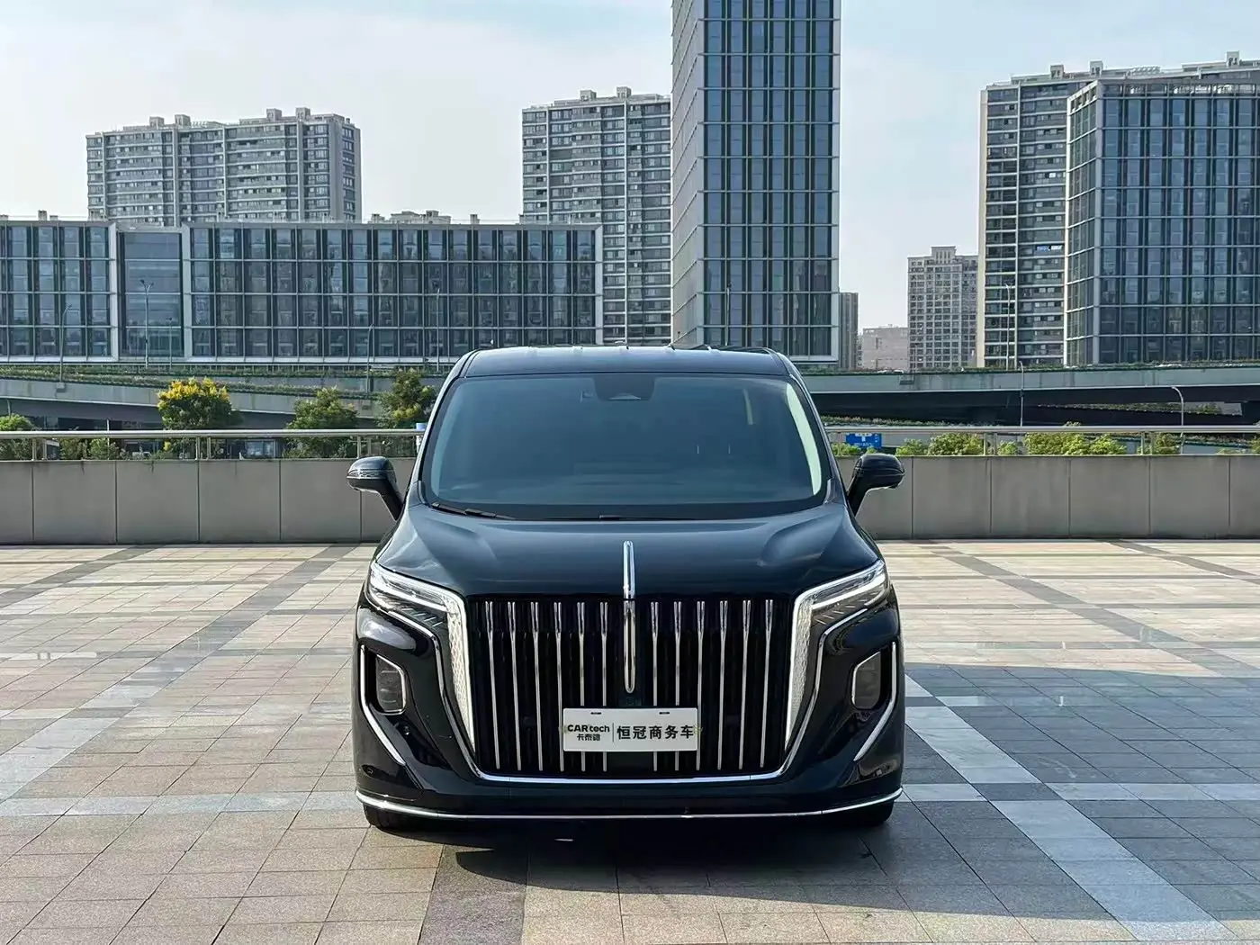 Hongqi HQ9 2023 — Şəkil 2/14