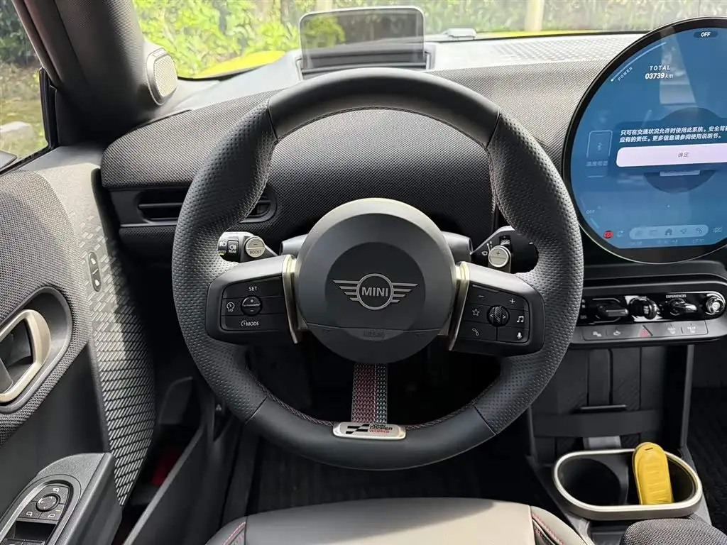 MINI JCW 2026 — Şəkil 16/17
