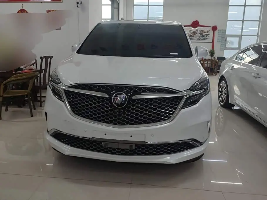 Buick GL8 2021 — Photo 2/16