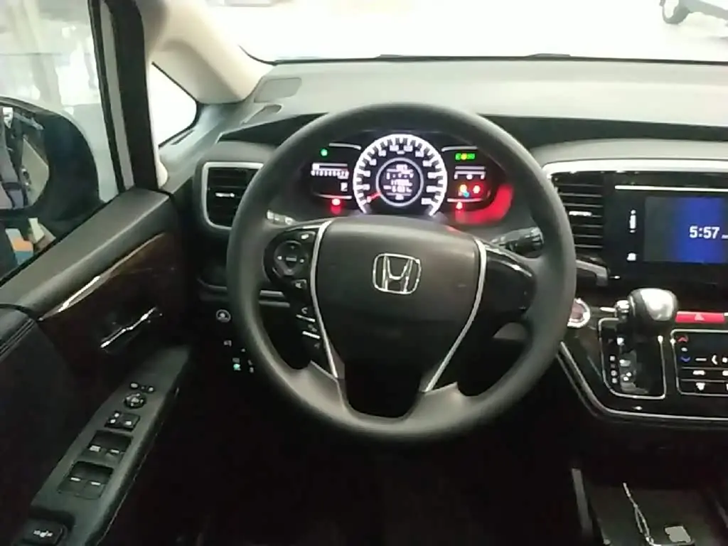 Honda Odyssey 2020 — Şəkil 11/20