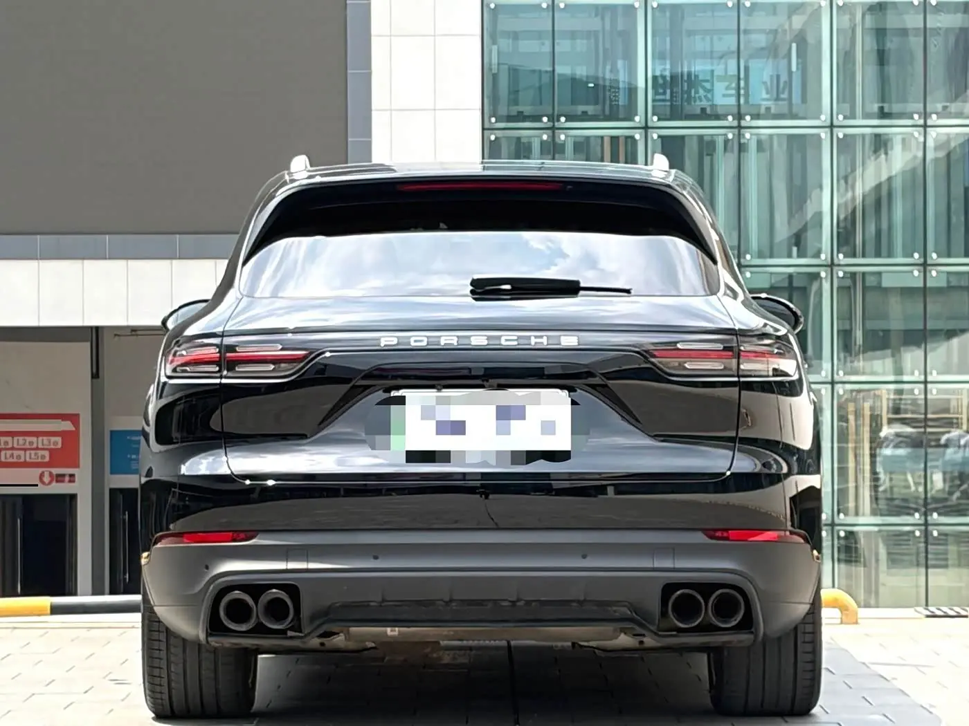 Porsche Cayenne New Energy 2021 — Фото 12/14