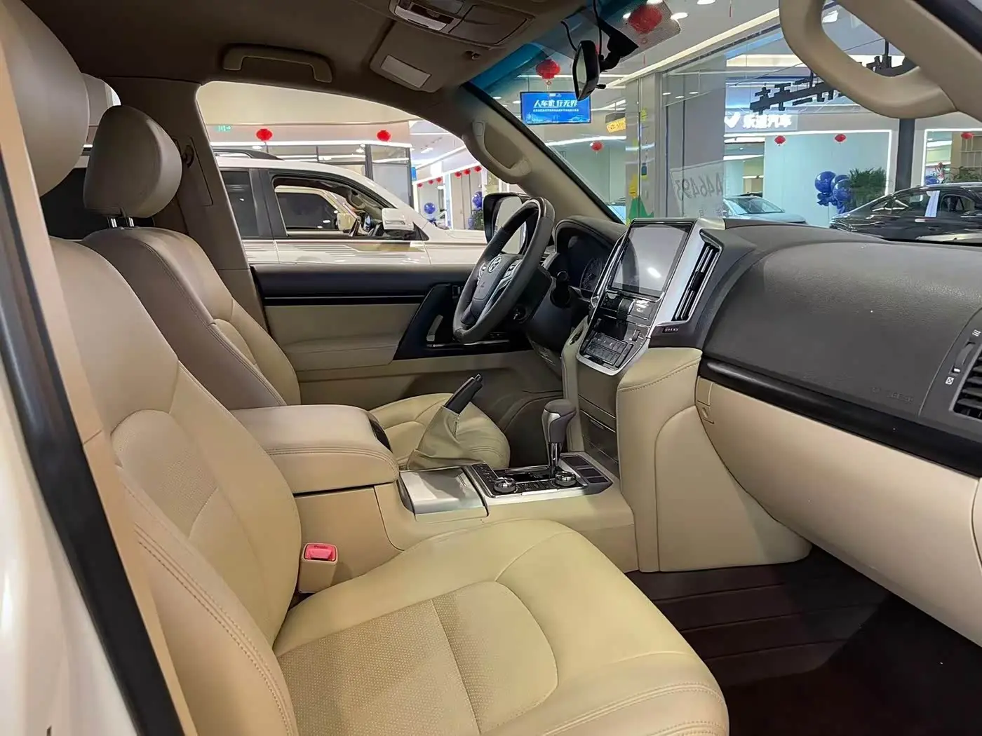 Toyota Land Cruiser 2016 — Фото 6/10