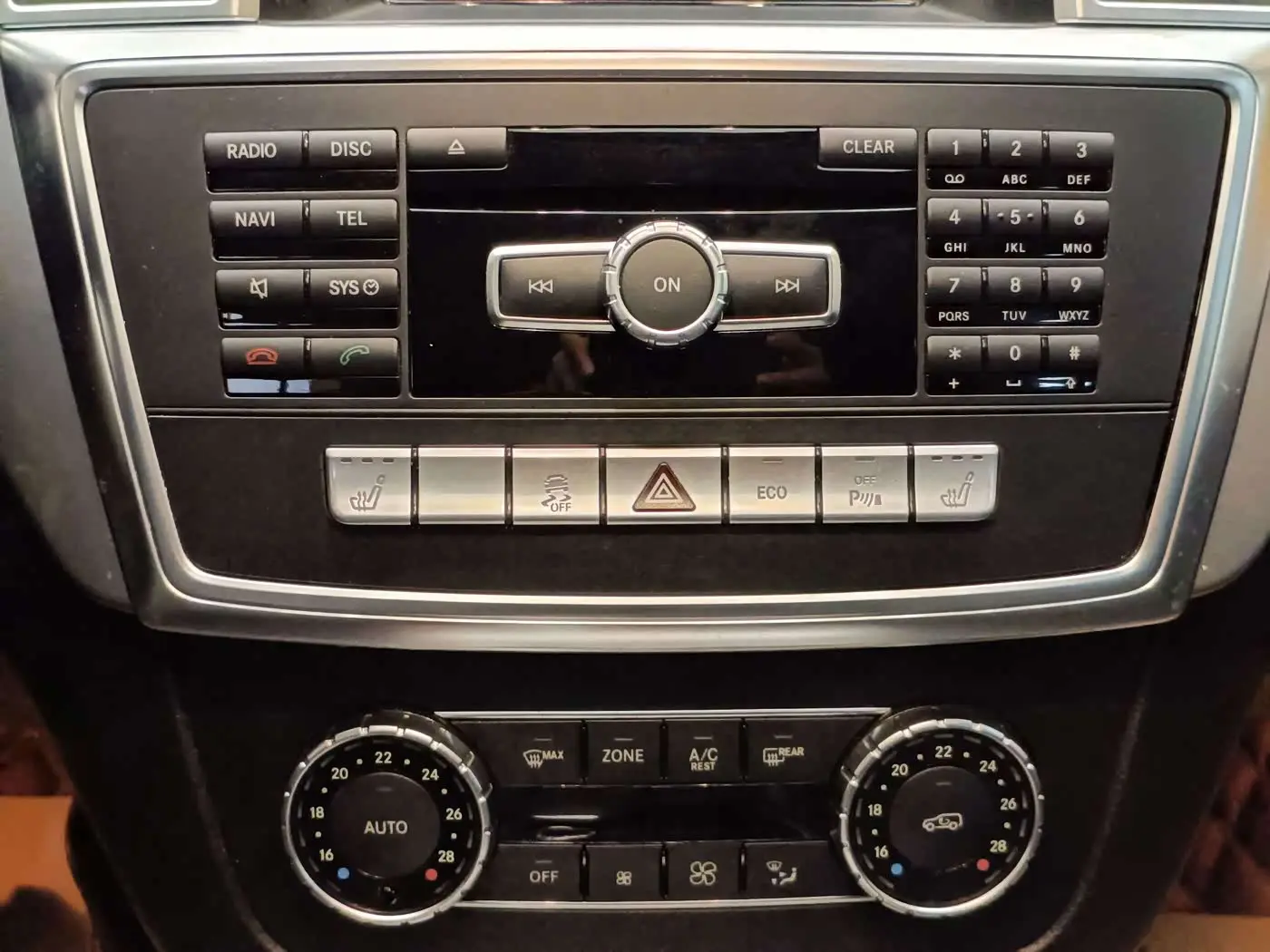 Mercedes-Benz M-Class 2015 — Photo 17/20