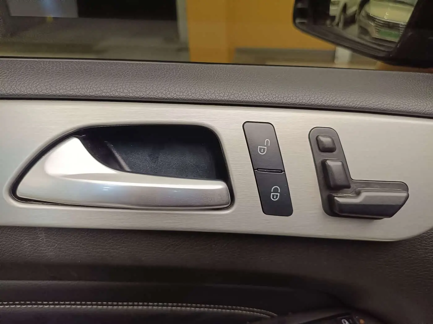 Mercedes-Benz M-Class 2015 — Photo 8/20