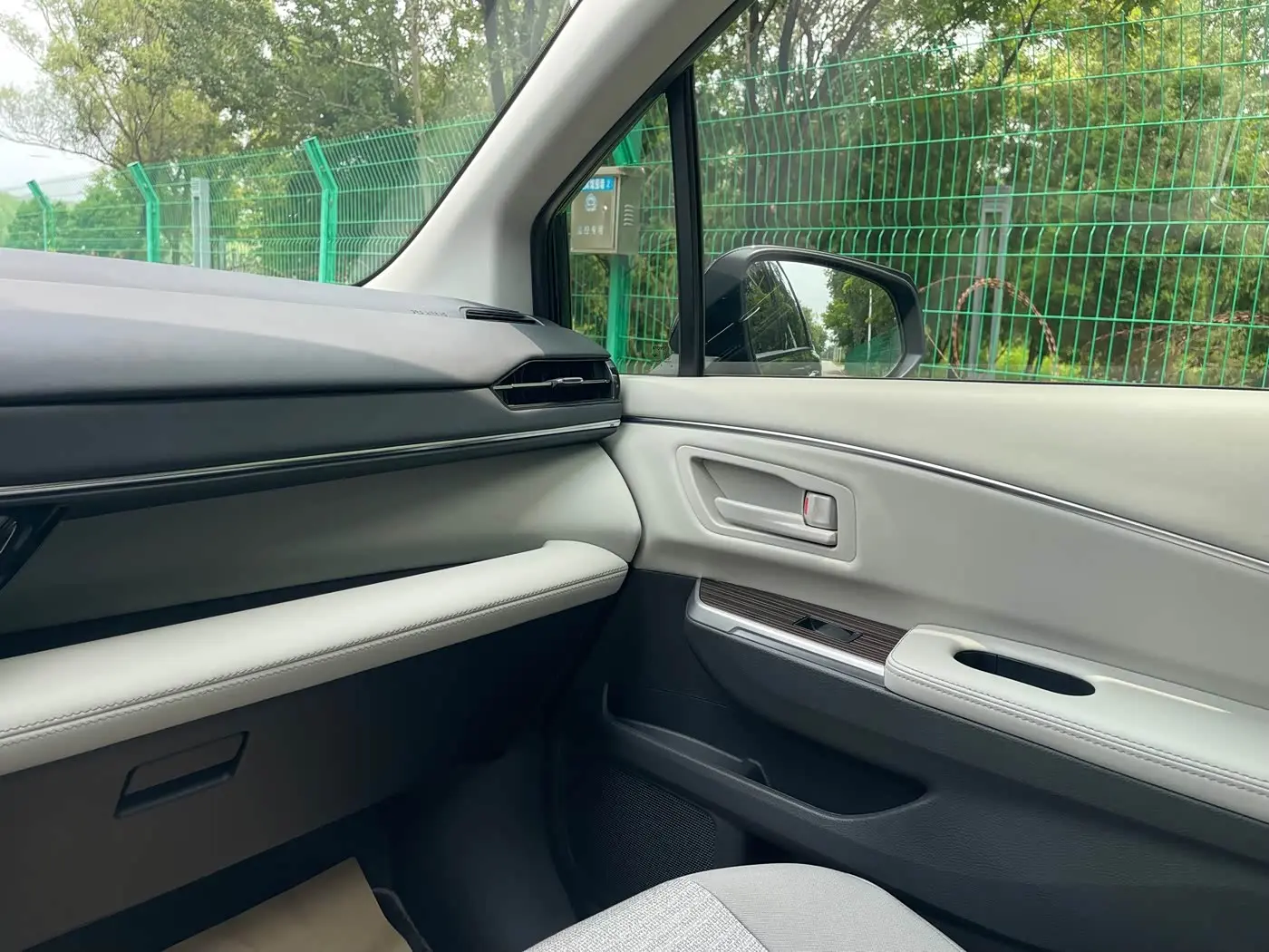 Toyota Sienna 2026 — Photo 10/18