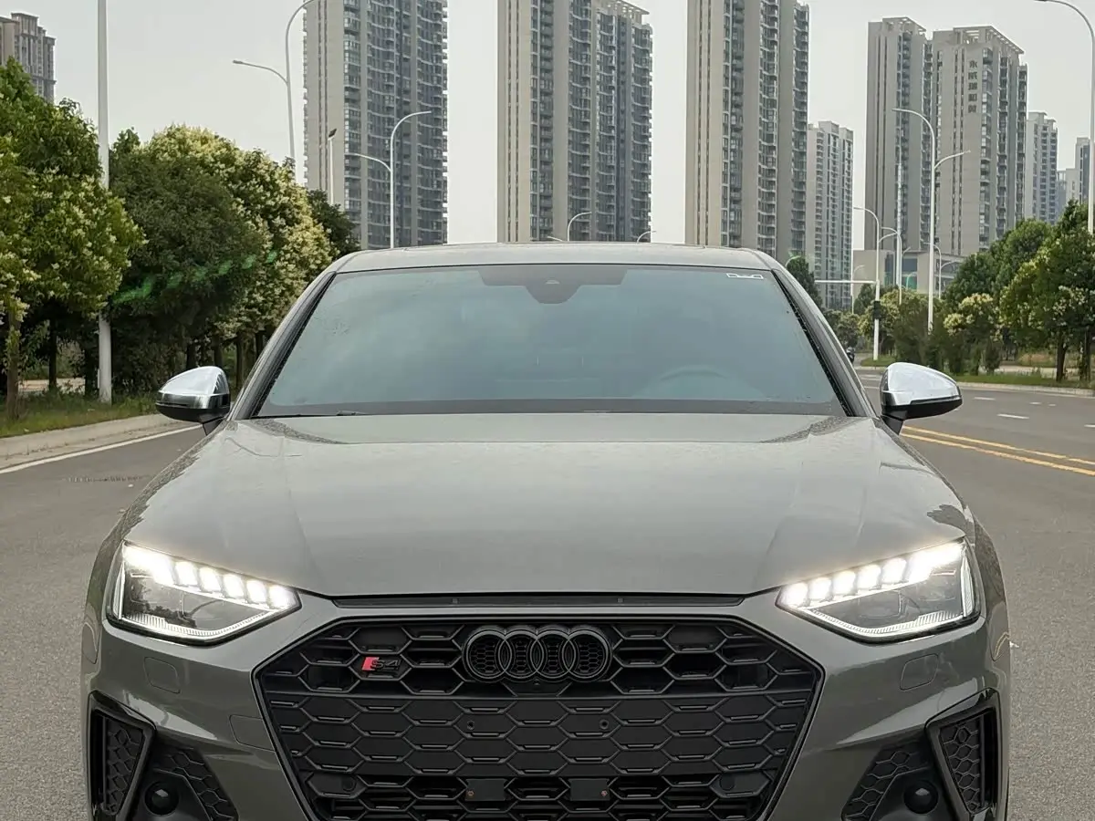 Audi S4 2023 — Photo 2/17