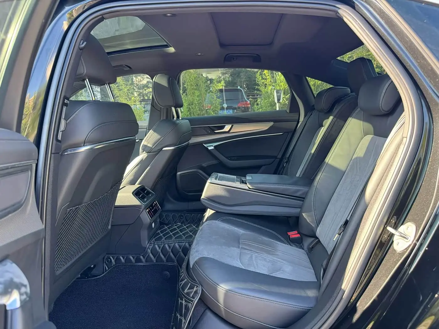 Audi A6L 2021 — Photo 6/9
