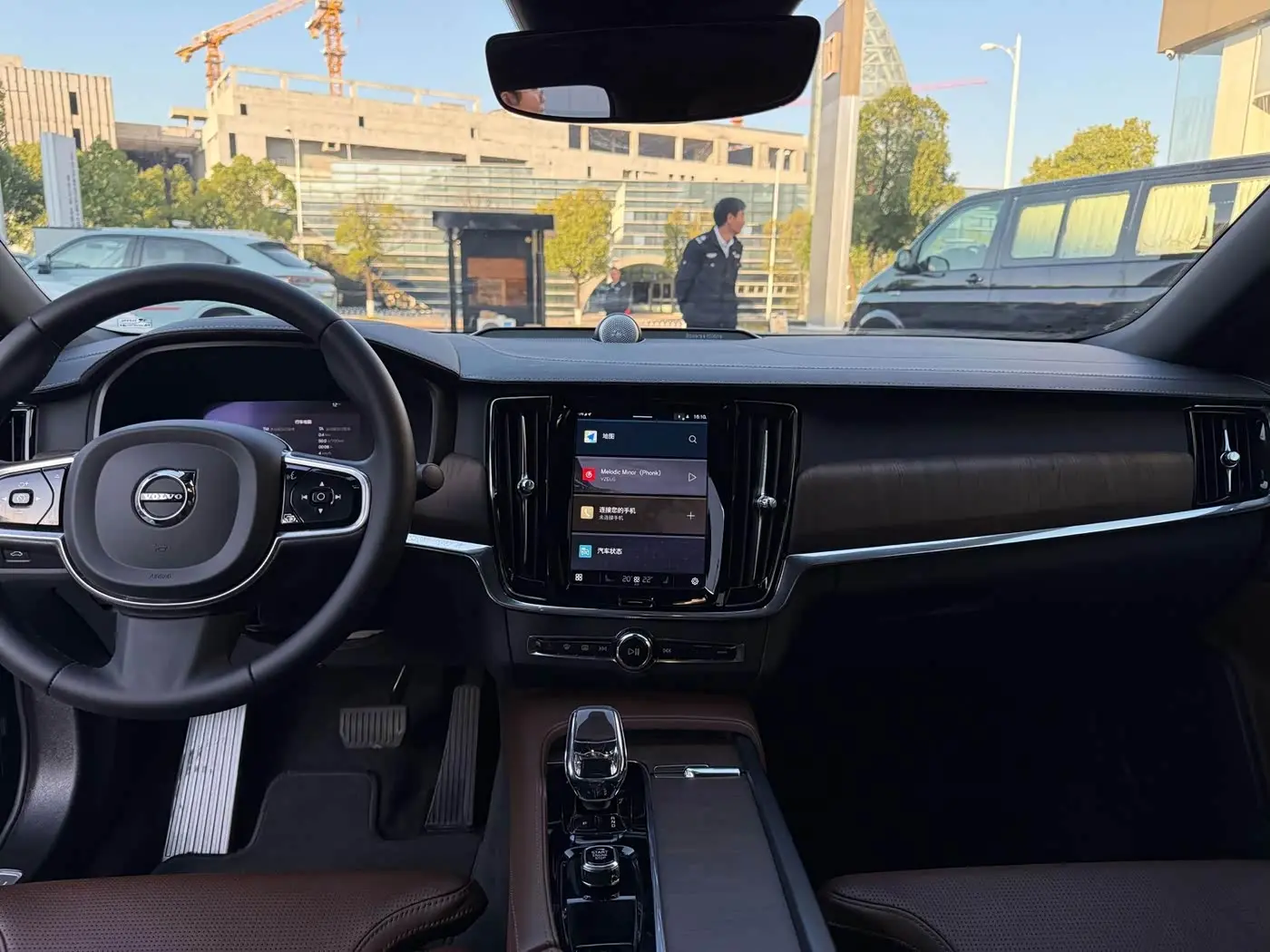 Volvo S90 2023 — ფოტო 10/19