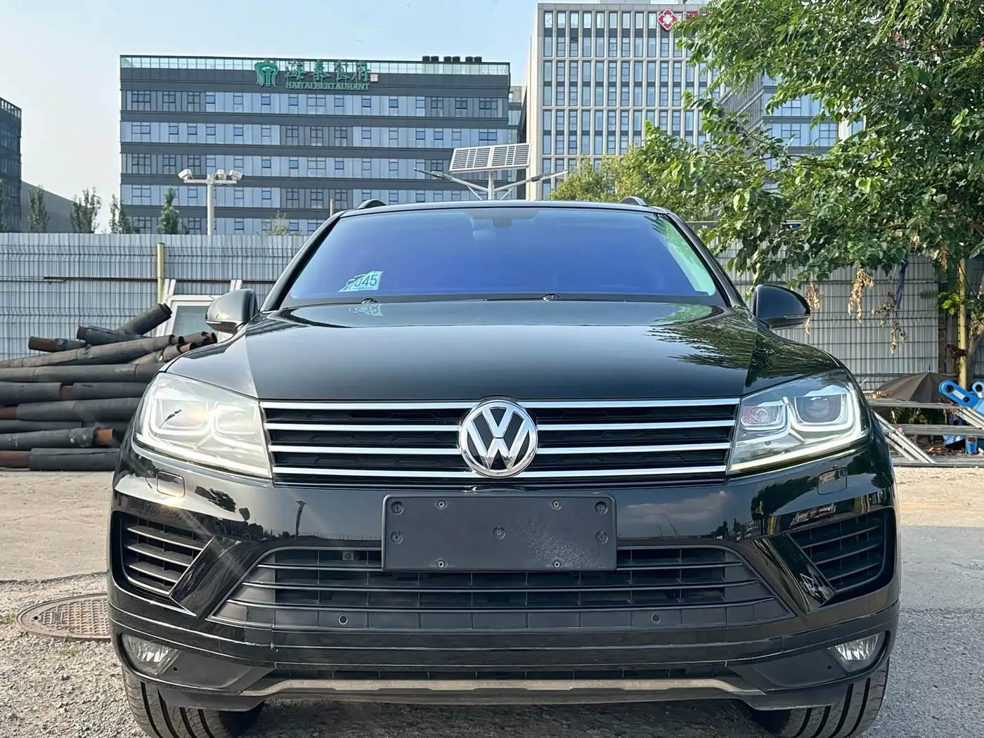 Volkswagen Touareg 2017 — Photo 2/20