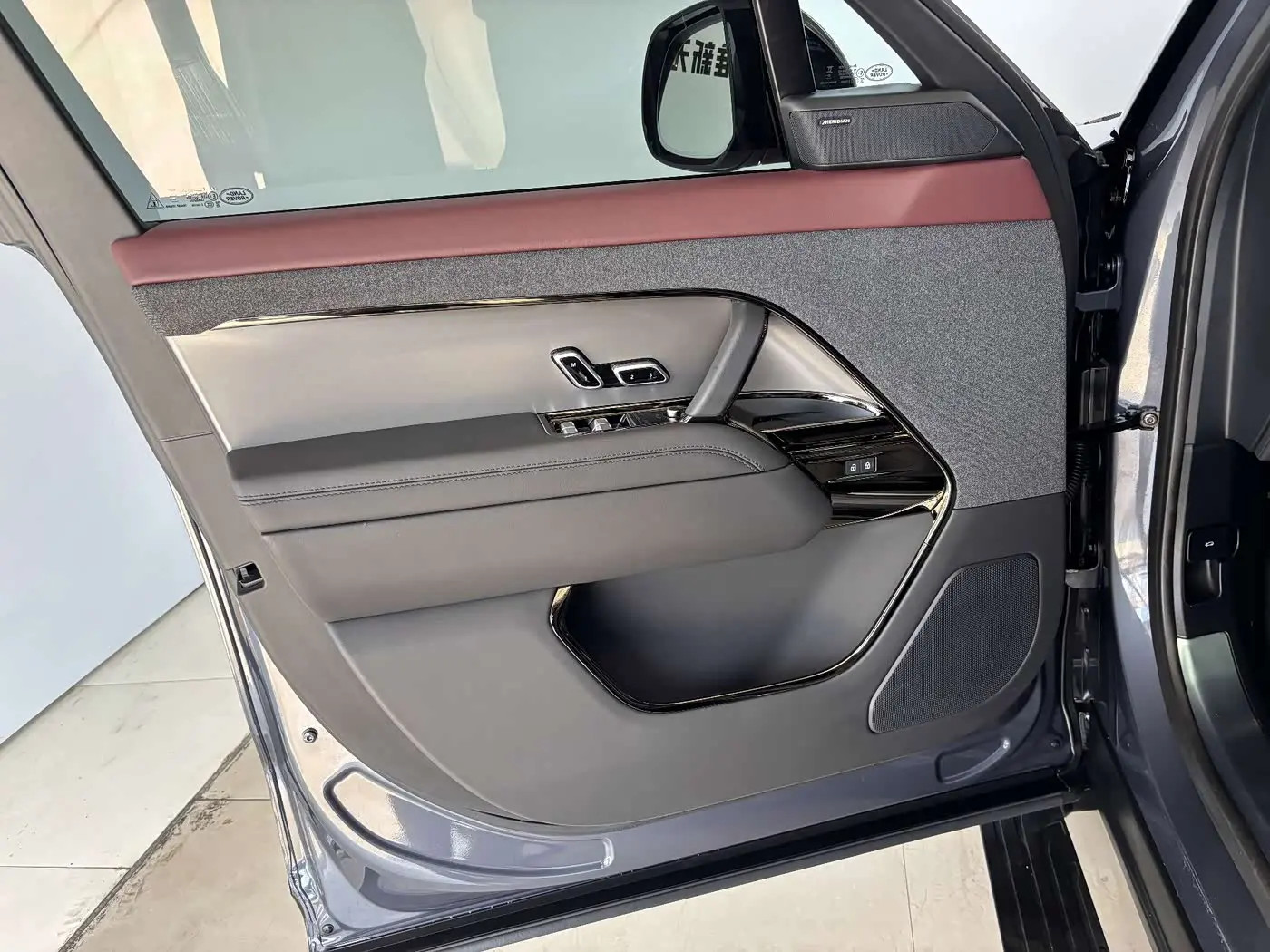 Land Rover Range Rover Sport 2024 — Photo 9/20