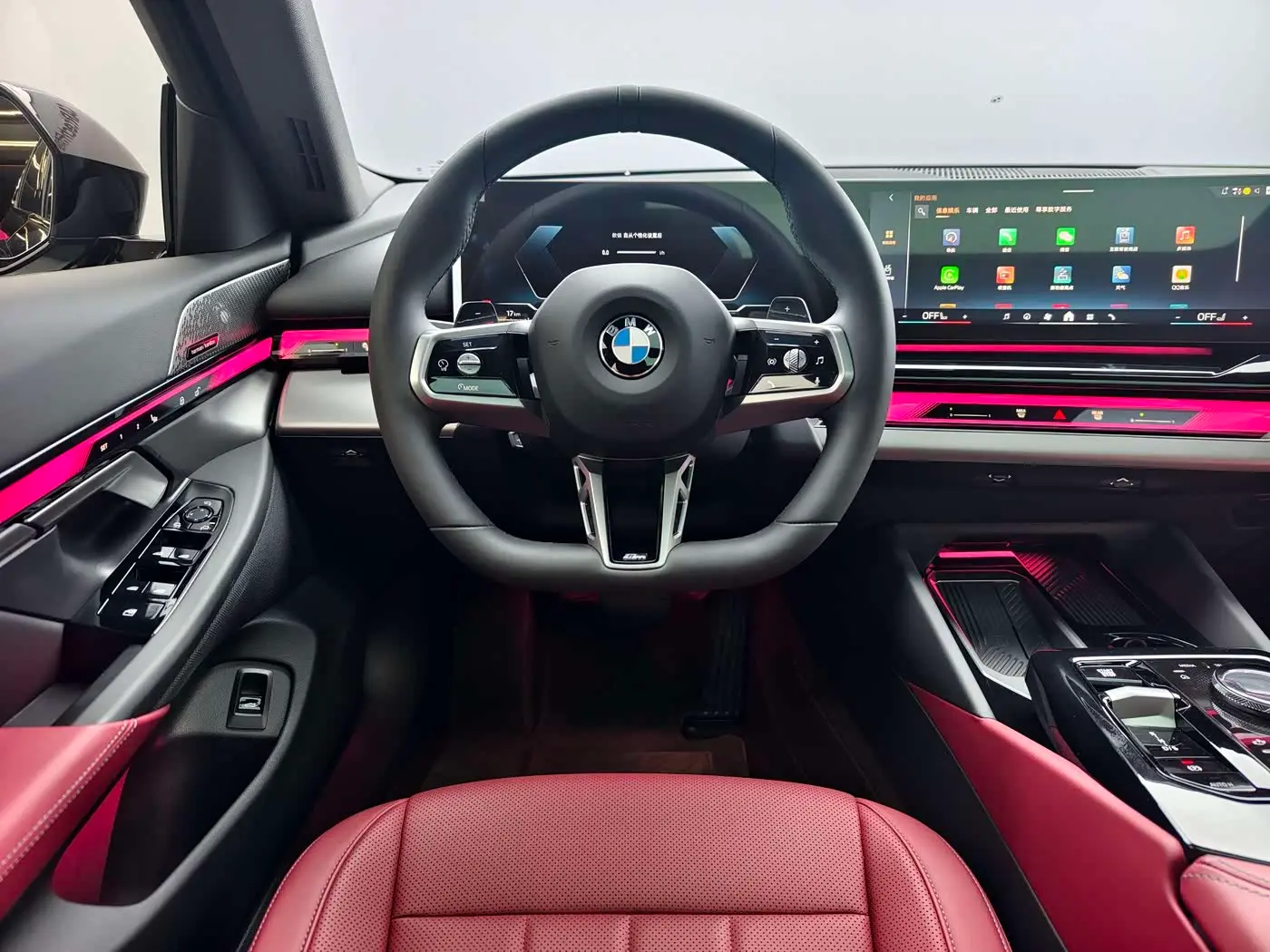 BMW 5 Series 2025 — Photo 11/17