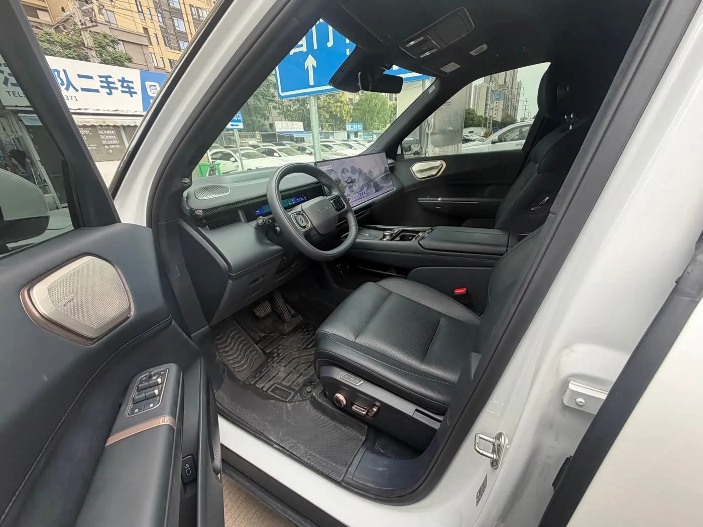 Lynk & Co 900 2025 — Photo 4/9