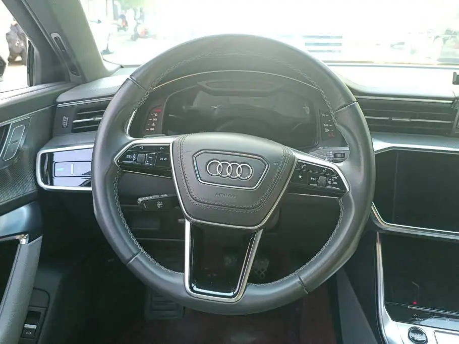 Audi A6L 2023 — Фото 15/16