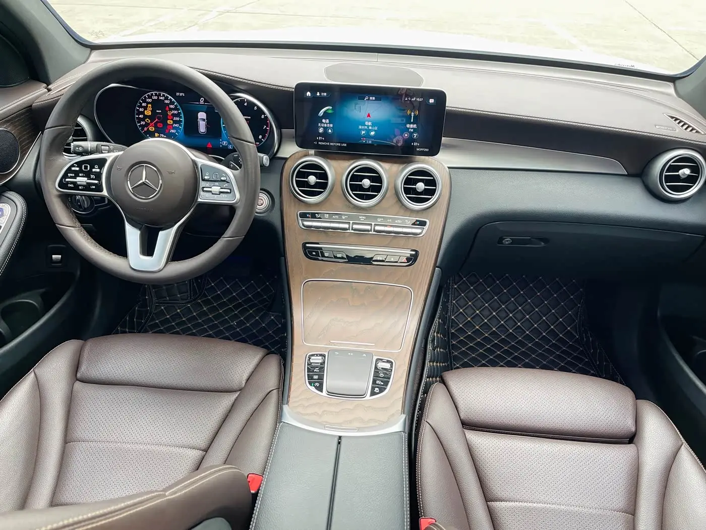 Mercedes-Benz GLC 2023 — Photo 13/20