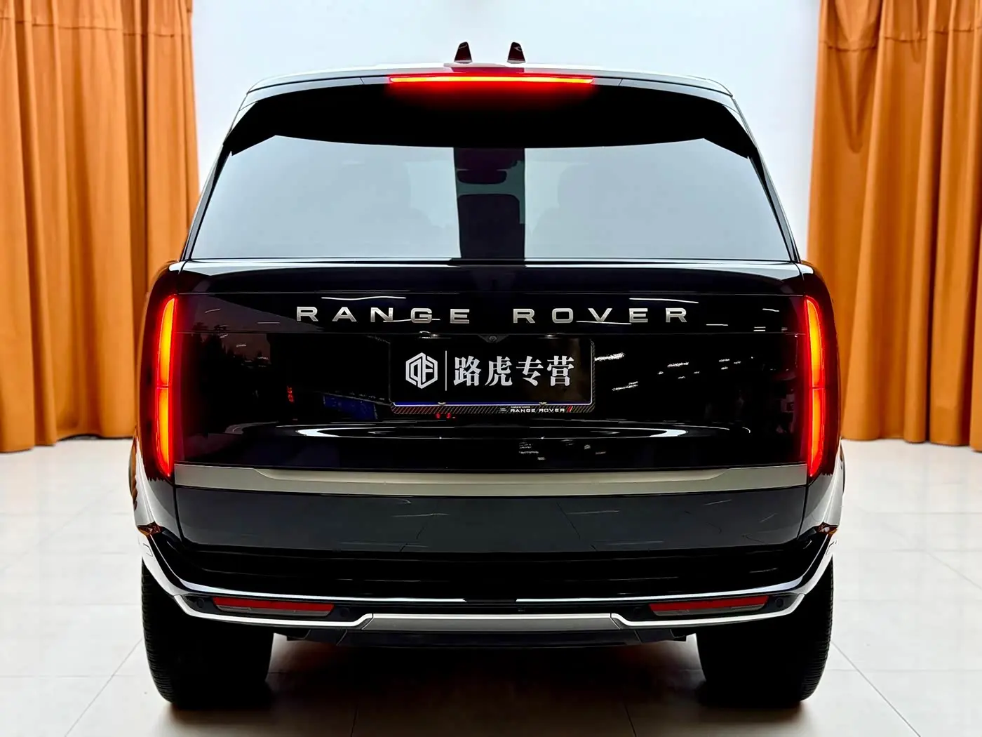 Land Rover Range Rover 2025 — Фото 5/9