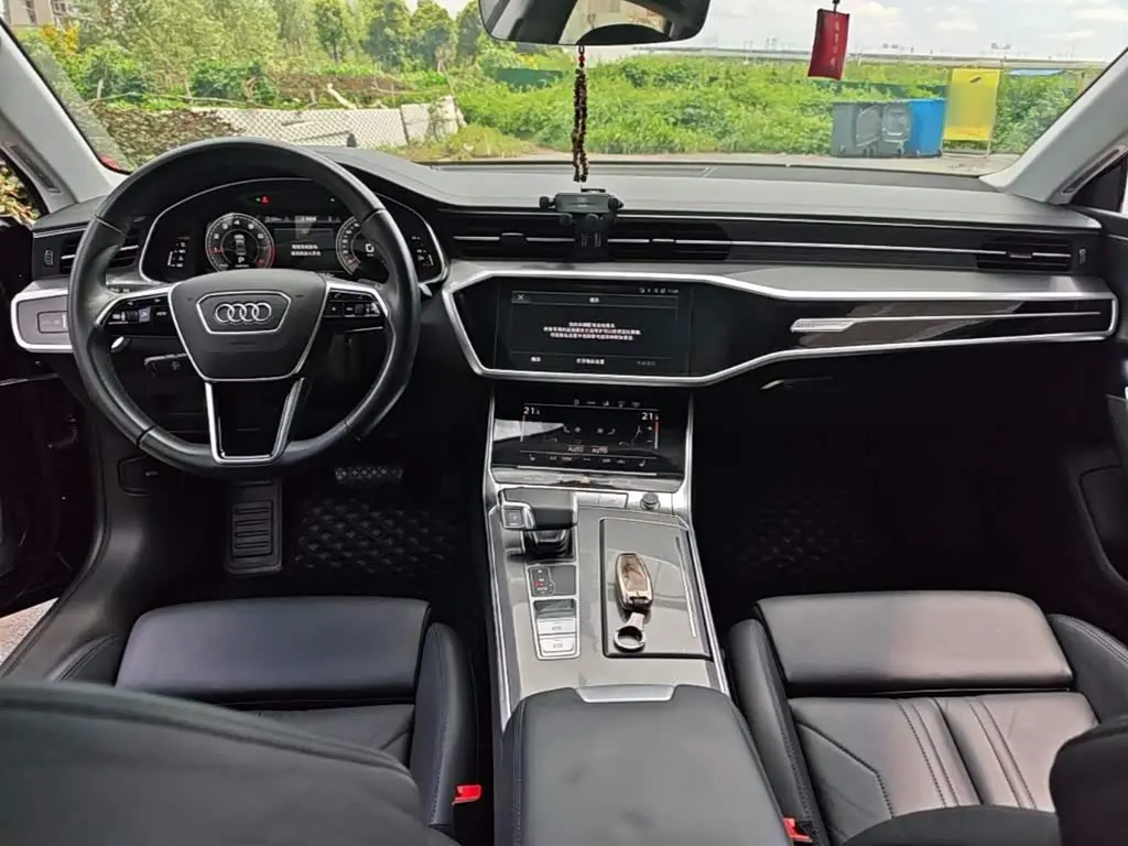 Audi A7 2022 — Şəkil 10/20