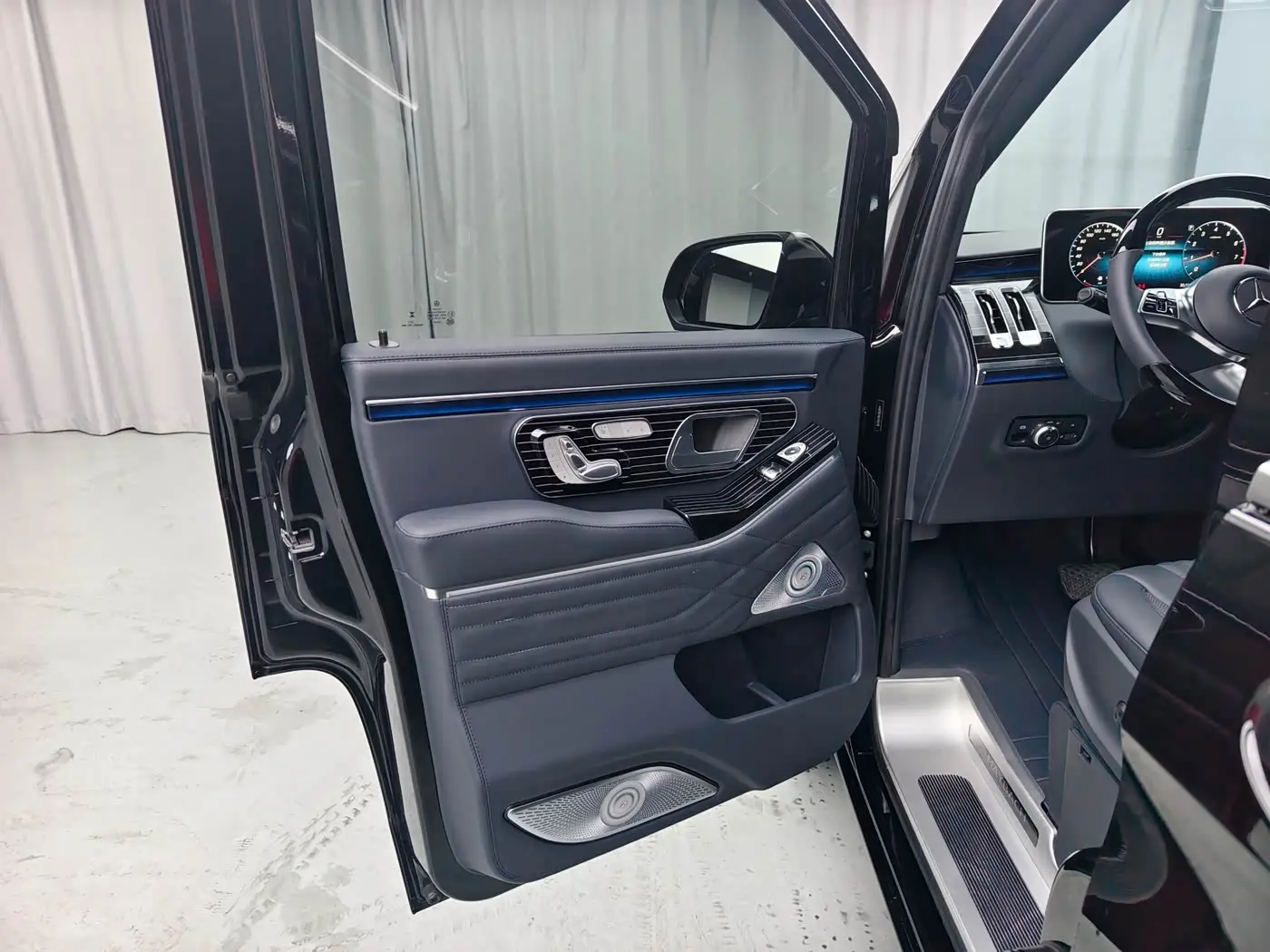 Mercedes-Benz Vito 2025 — Photo 7/20