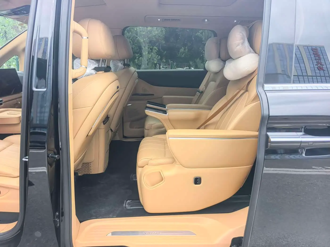 Voyah Auto Voyah Dreamer 2026 — Photo 10/17