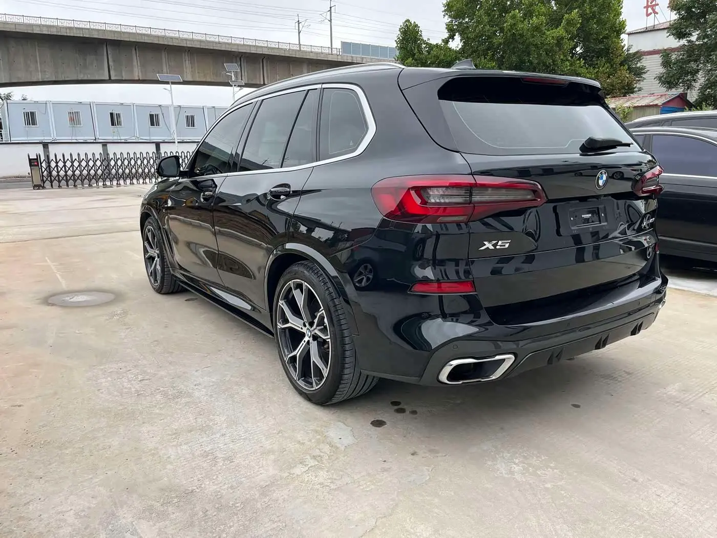BMW X5 2021 — Photo 4/10