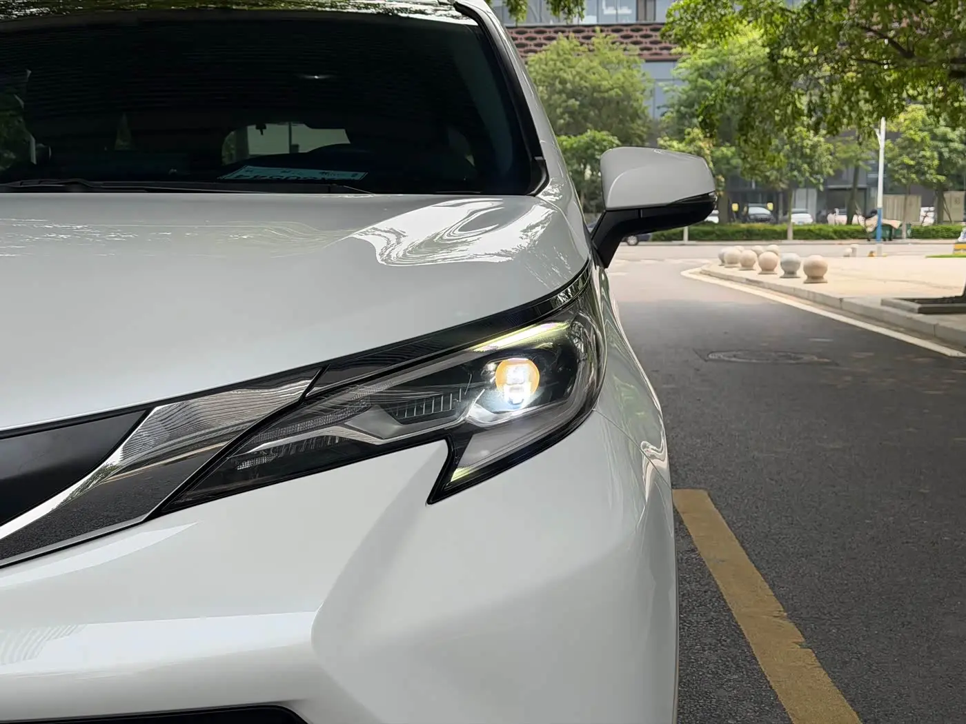 Toyota Sienna 2023 — Photo 4/20