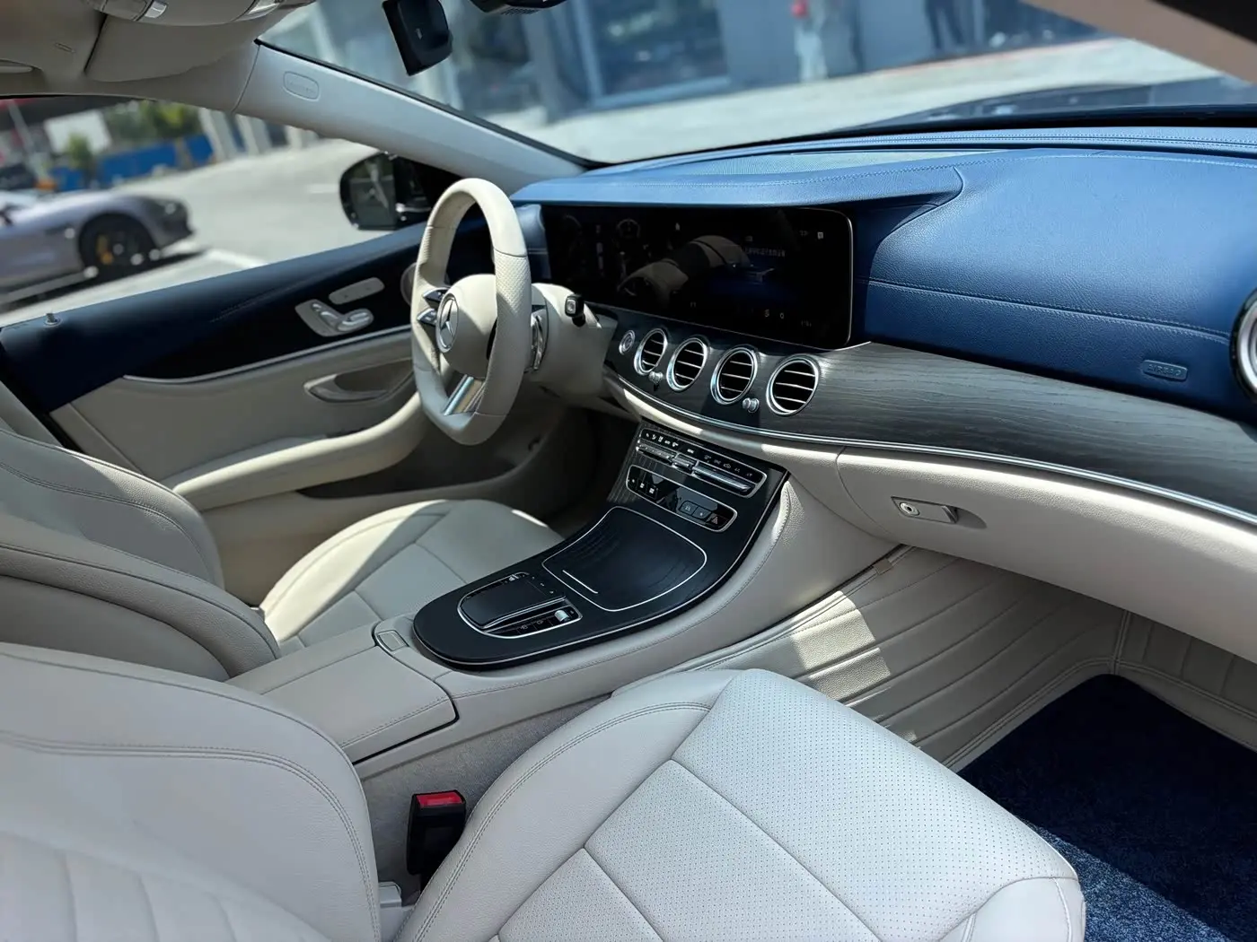 Mercedes-Benz E-Class 2022 — Фото 10/20