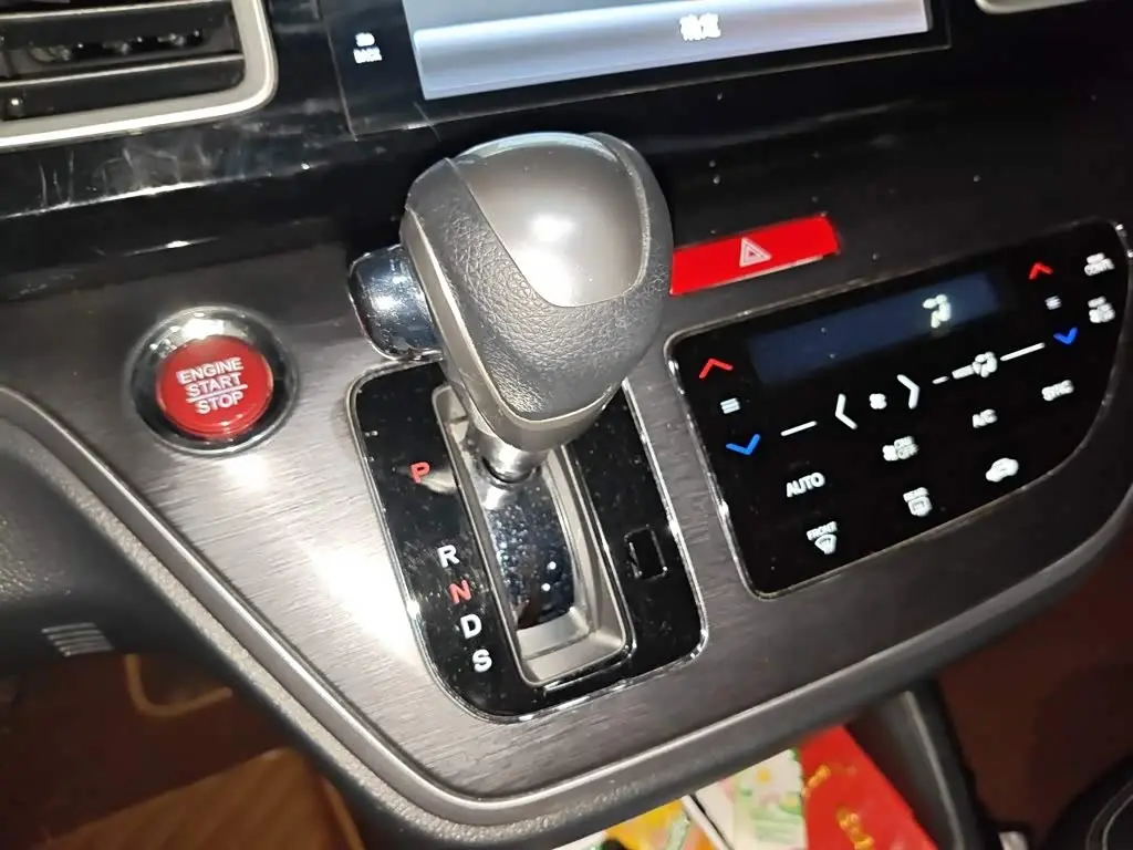 Honda Elysion 2019 — Photo 10/20