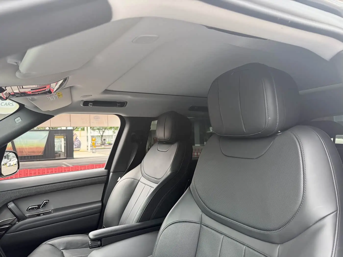 Land Rover Range Rover Sport 2023 — Фото 14/15