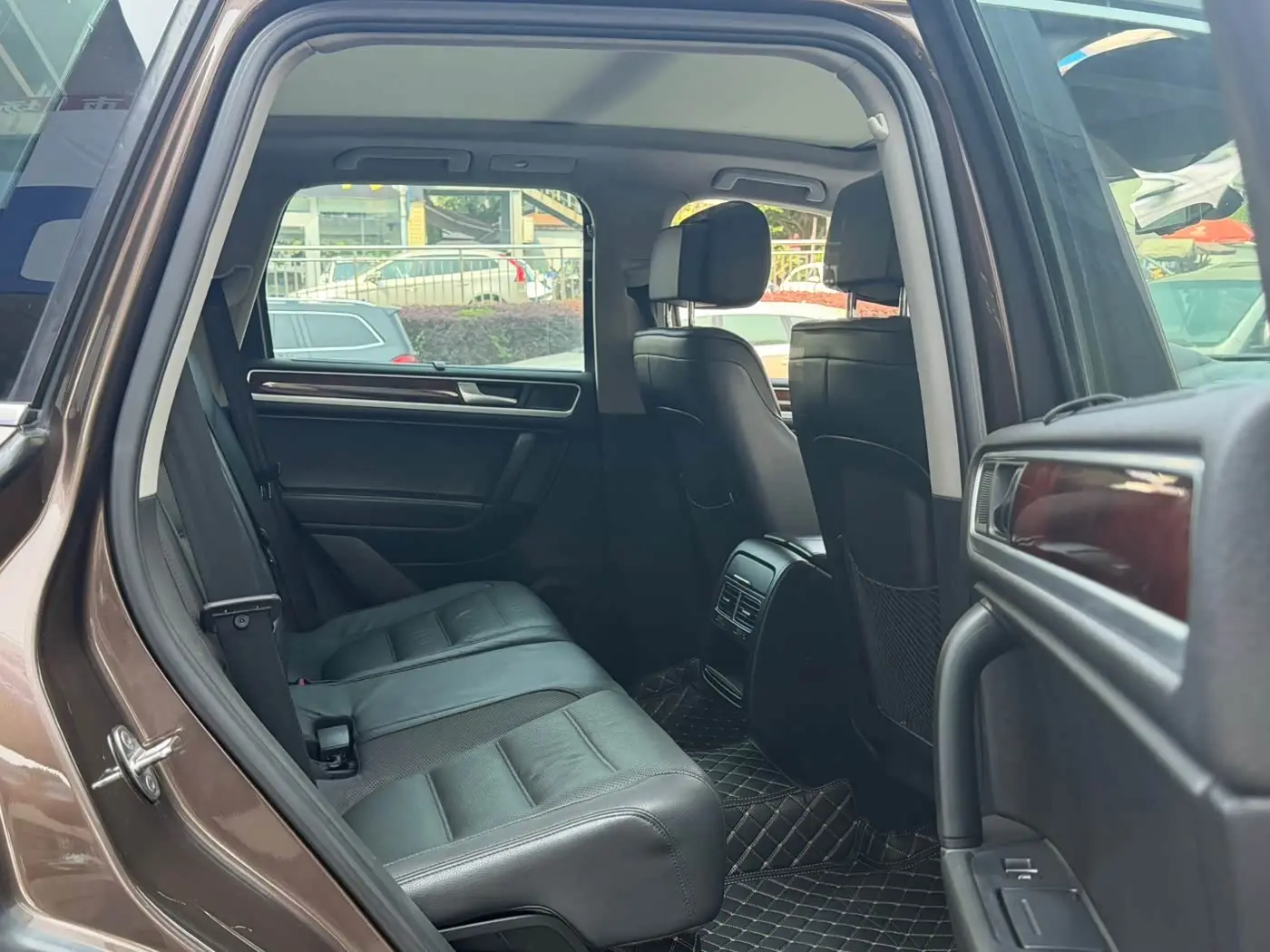 Volkswagen Touareg 2013 — Photo 9/14