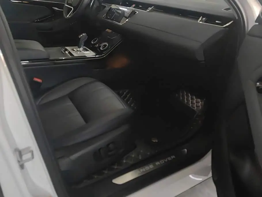 Land Rover Range Rover Evoque 2023 — Фото 8/16