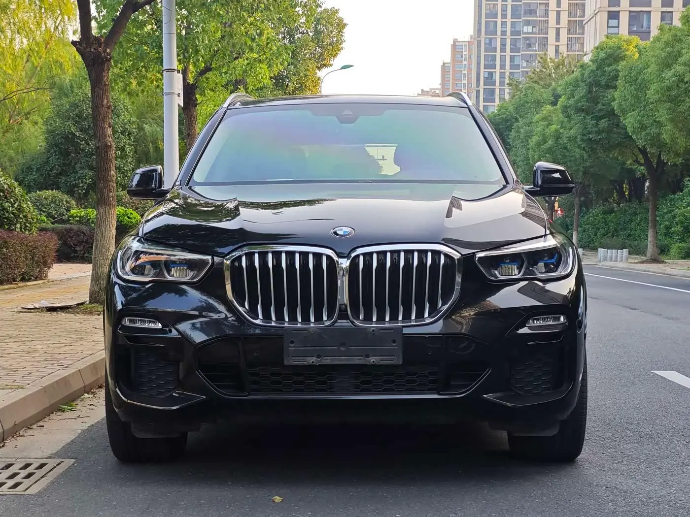 BMW X5 2019 — Photo 2/17
