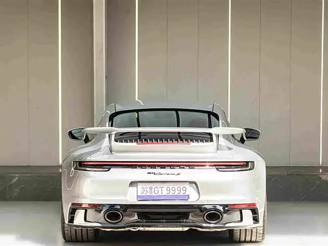 Porsche 911 2023 — Фото 4/18