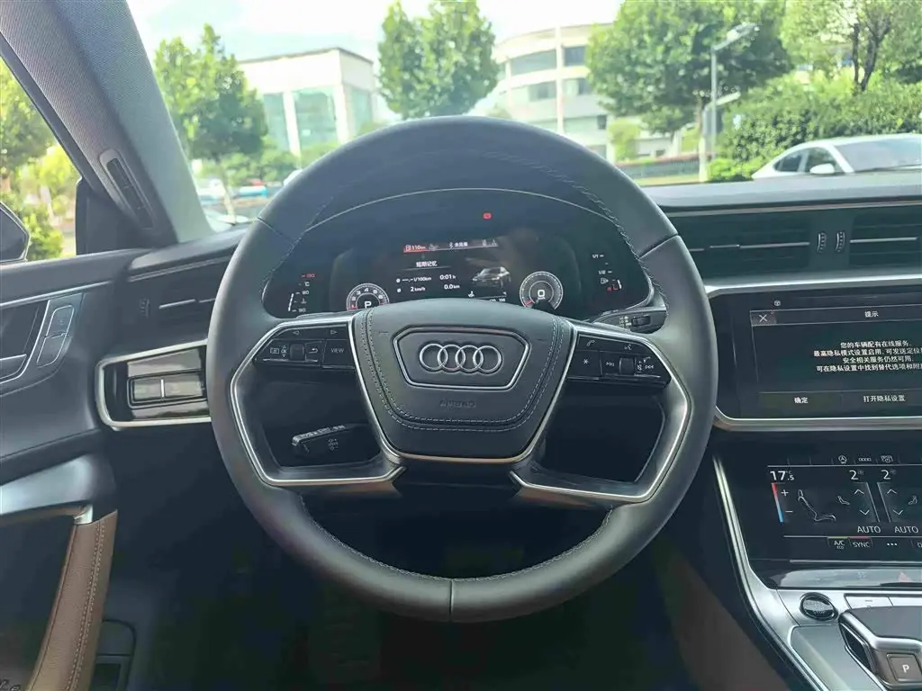 Audi A7L 2025 — Photo 14/15