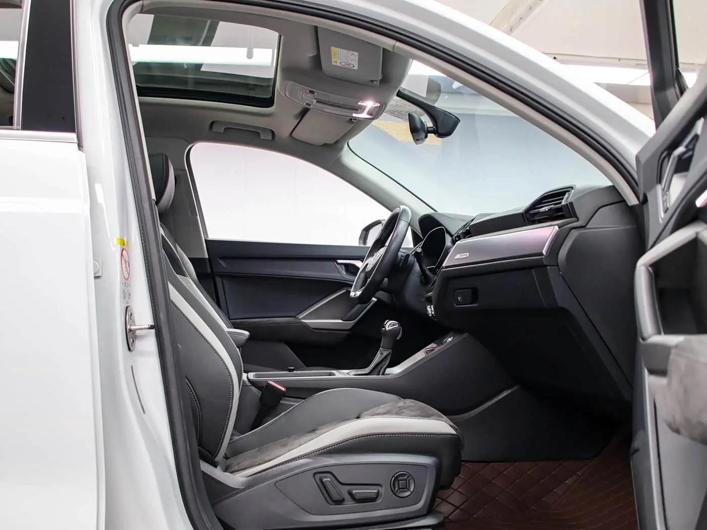 Audi Q3 2022 — Photo 14/20