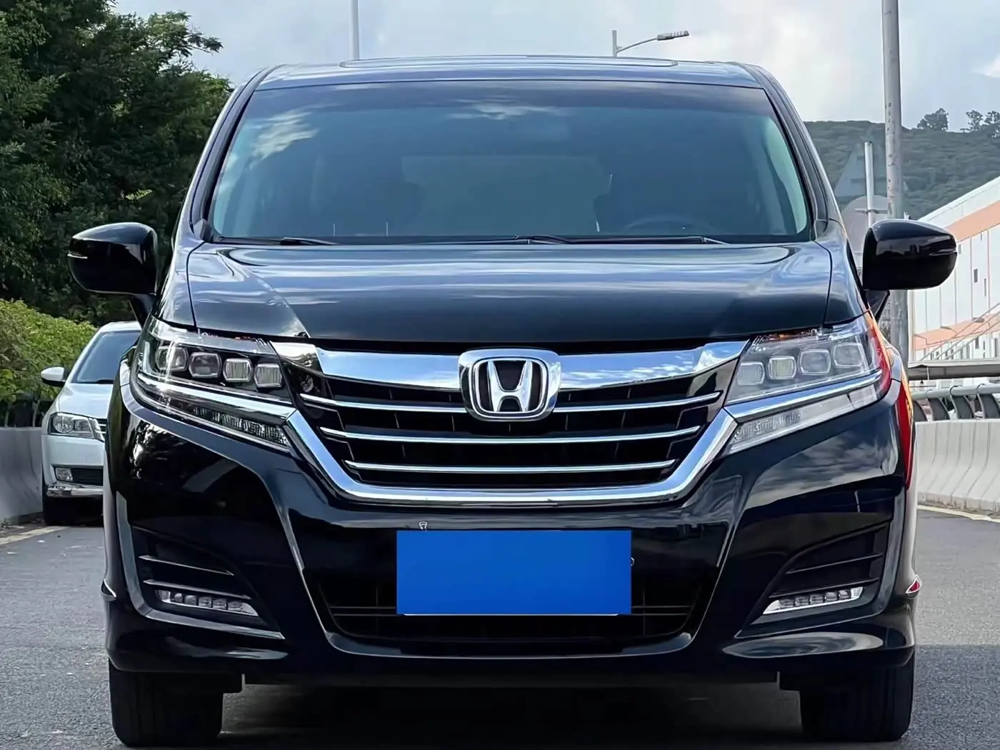 Honda Elysion 2017 — Şəkil 2/9