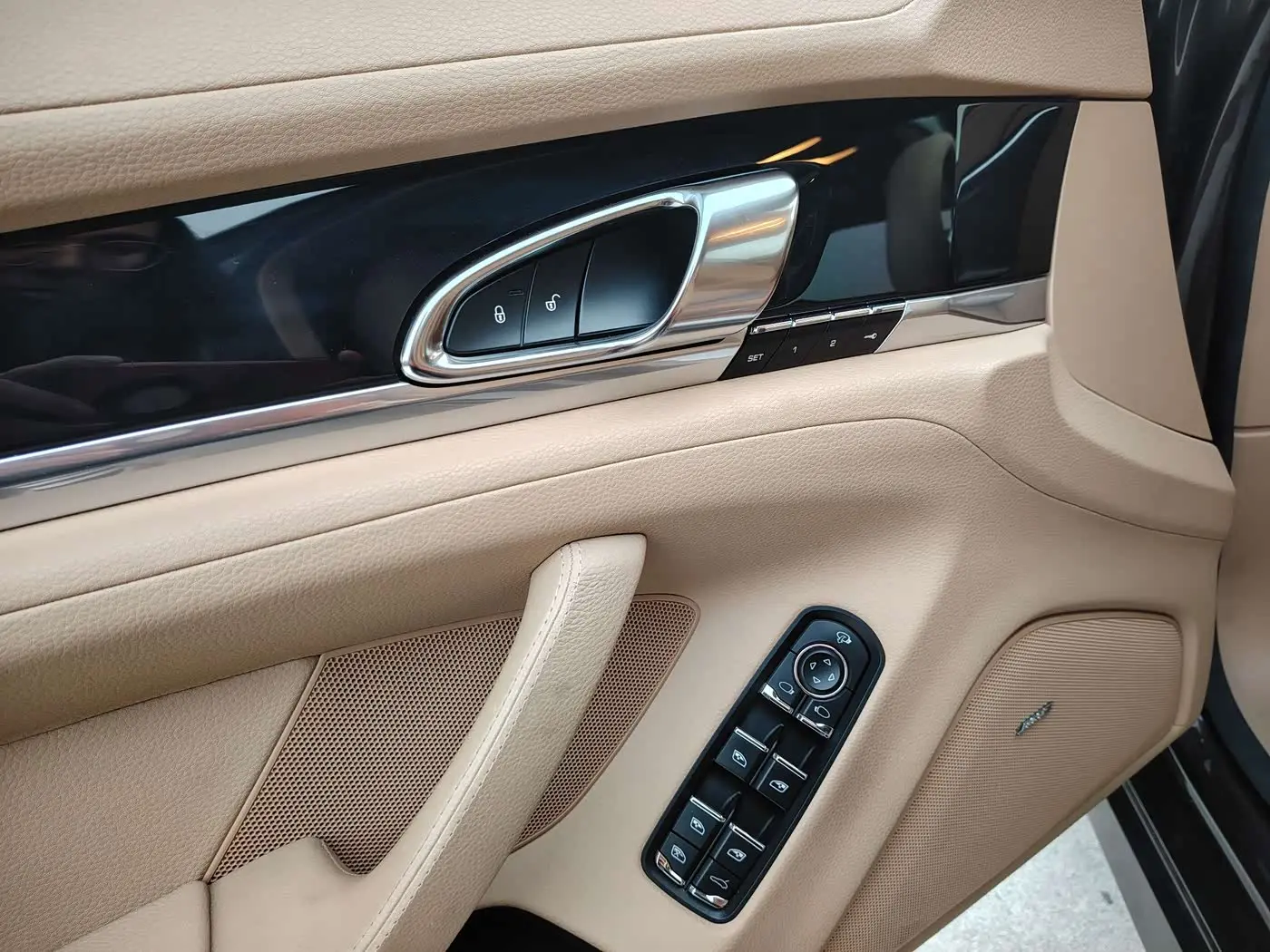 Porsche Panamera 2015 — Photo 7/20