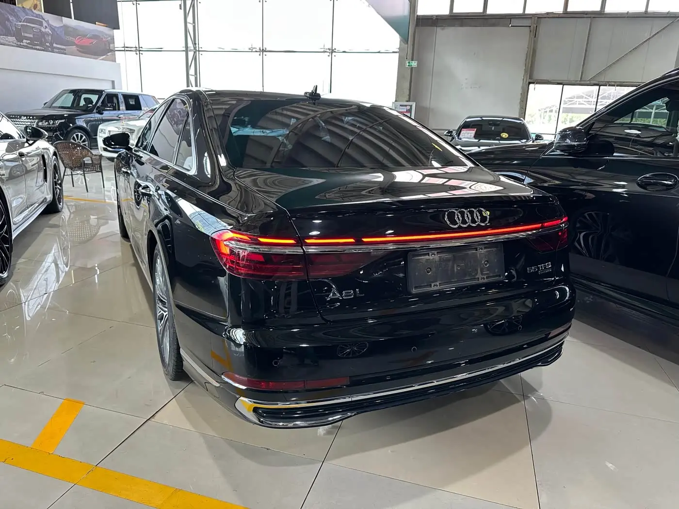 Audi A8 2024 — Photo 7/17