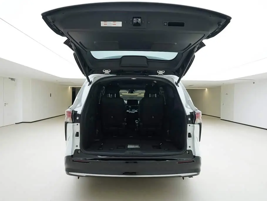 Toyota Sienna 2023 — Şəkil 5/19