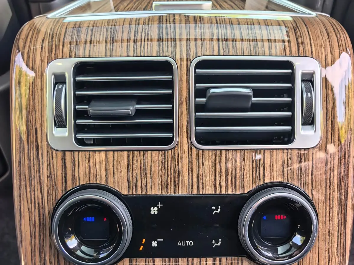Land Rover Range Rover 2019 — Şəkil 18/20