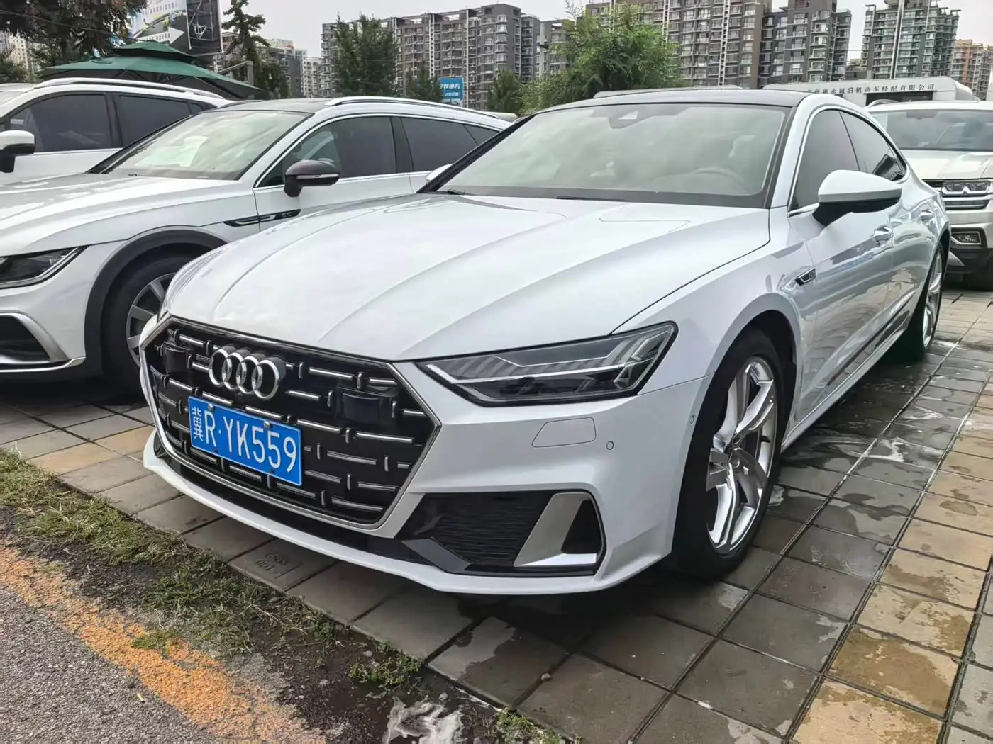 Audi A7L, 2023