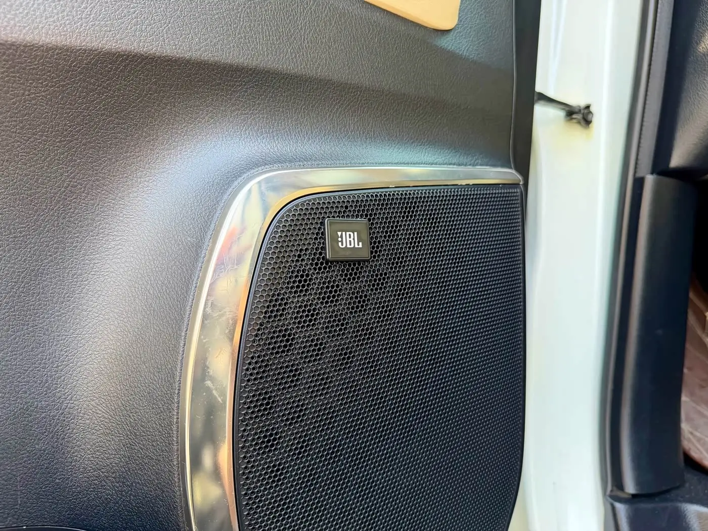 Toyota Alphard 2017 — ფოტო 14/20