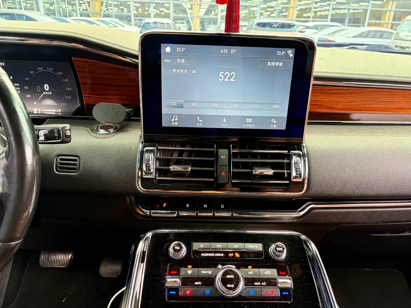 Lincoln Navigator 2019 — Şəkil 6/9