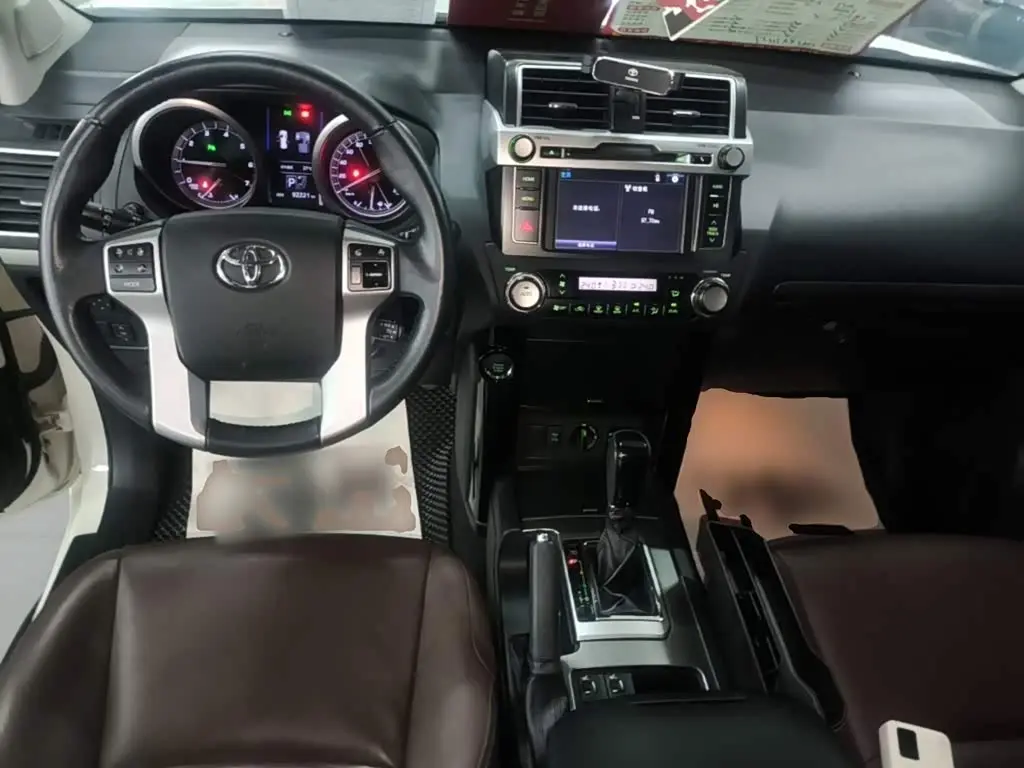 Toyota Prado 2017 — Photo 10/20