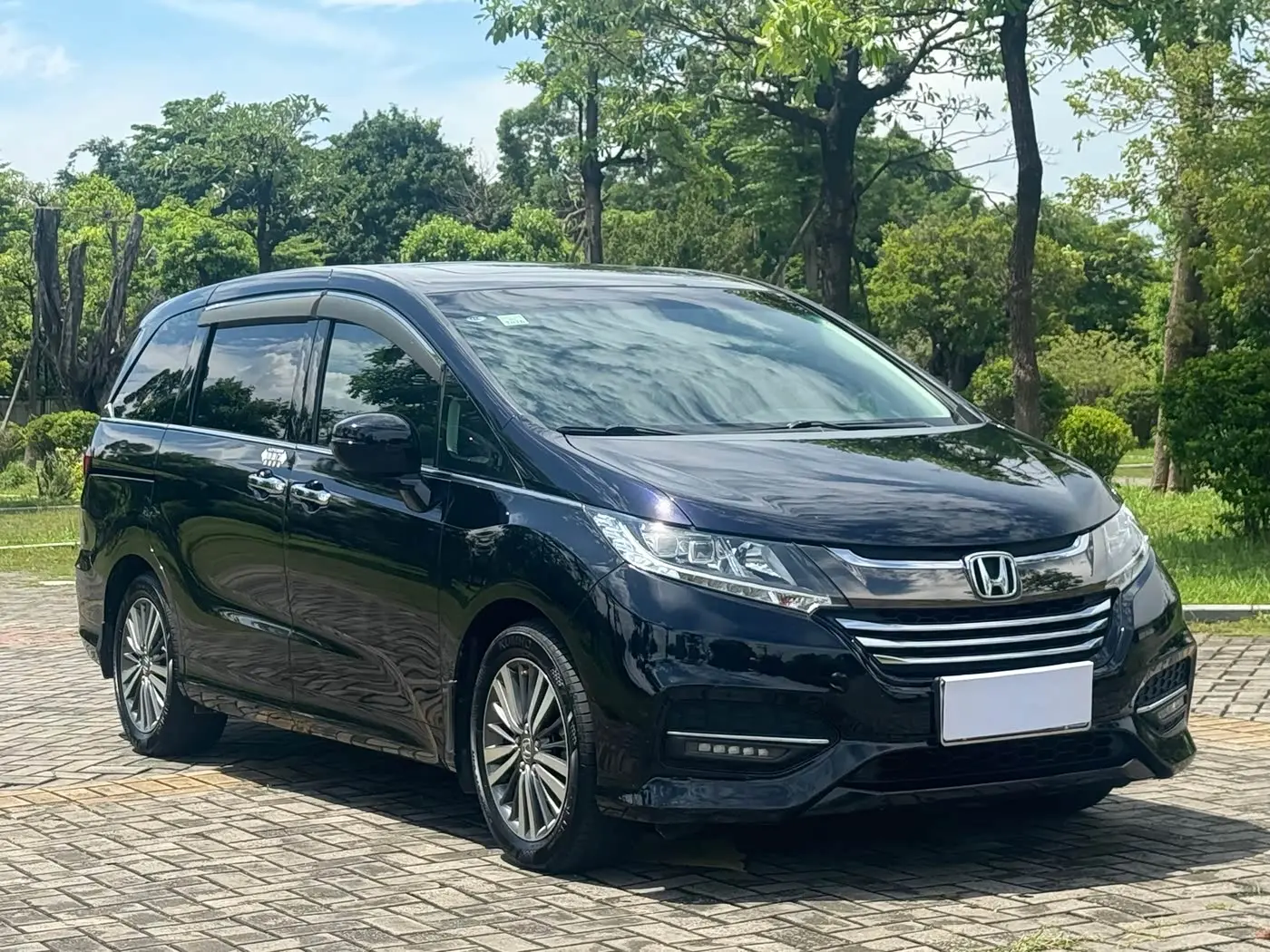 Honda Odyssey 2018 — Photo 3/18