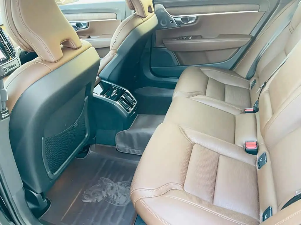 Volvo S90 2024 — Photo 11/15
