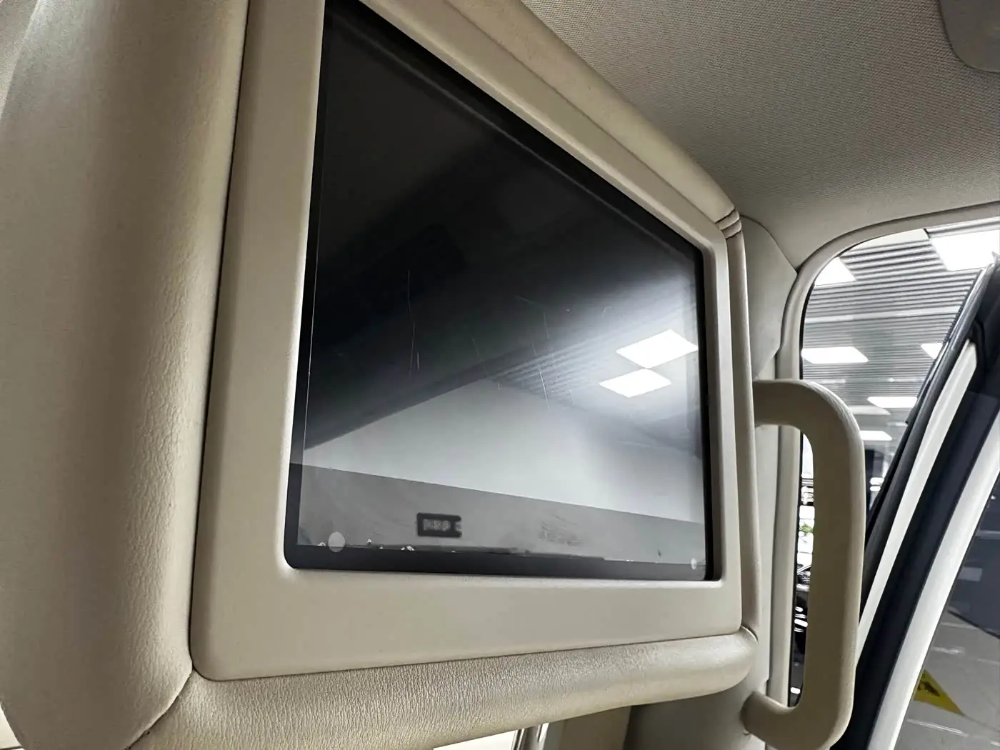 Nissan Patrol 2019 — Photo 14/19