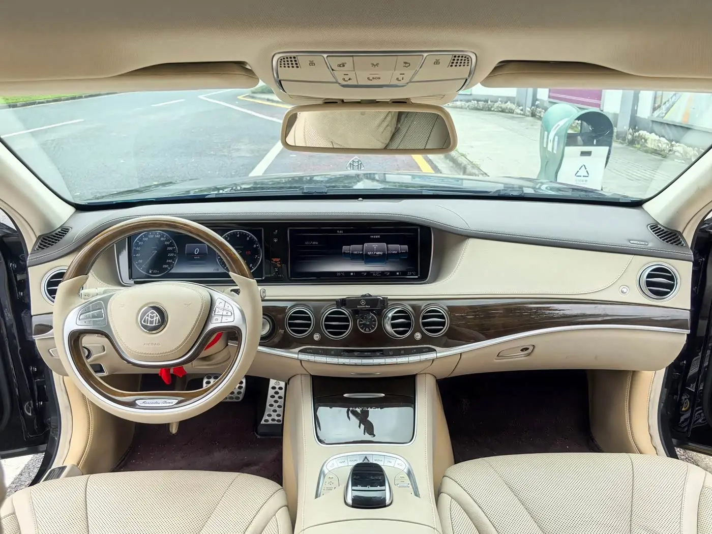 Mercedes-Benz Maybach S-Class 2015 — Photo 5/9