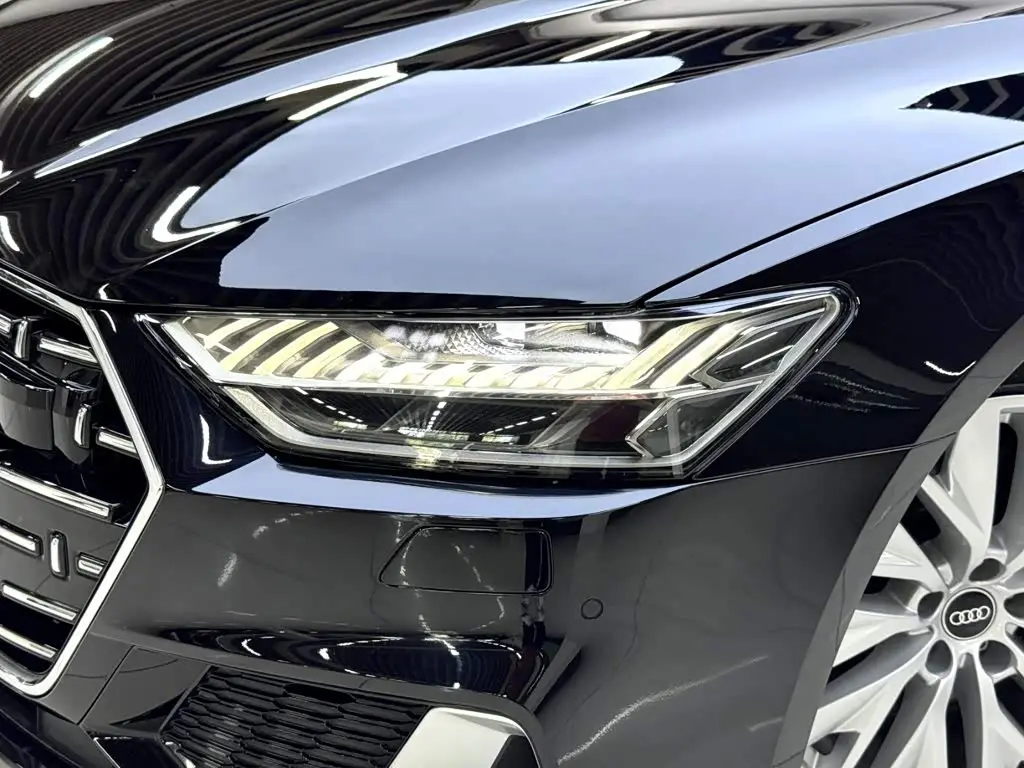 Audi A7L 2024 — Фото 6/20