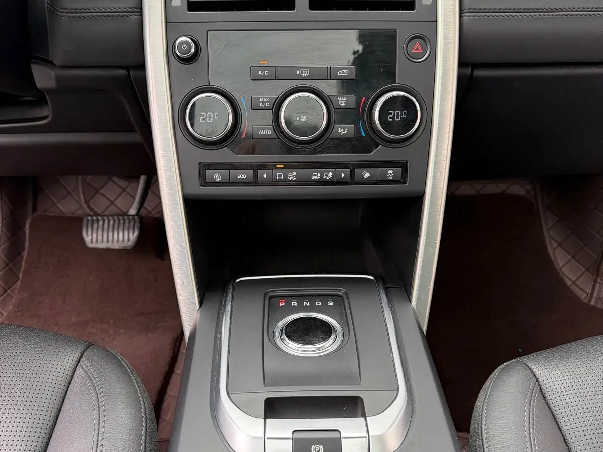 Land Rover Discovery Sport 2019 — Фото 17/20